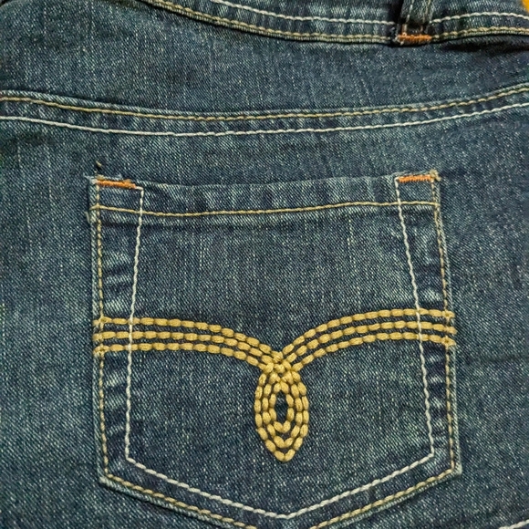 Rue 21 low rise jean shorts size 7/8 - Picture 4 of 6